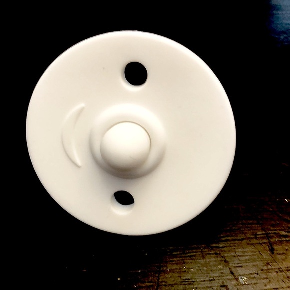 (1) Teething pacifiers - Picture 6 of 9